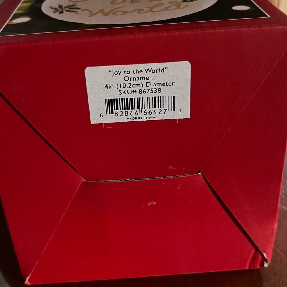 NEW LENOX. *JOY TO THE WORLD* PORCELAIN ORNAMENT COLLECTIBLE RARE. NEW IN BOX - Picture 8 of 8